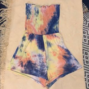 Colorful strapless romper